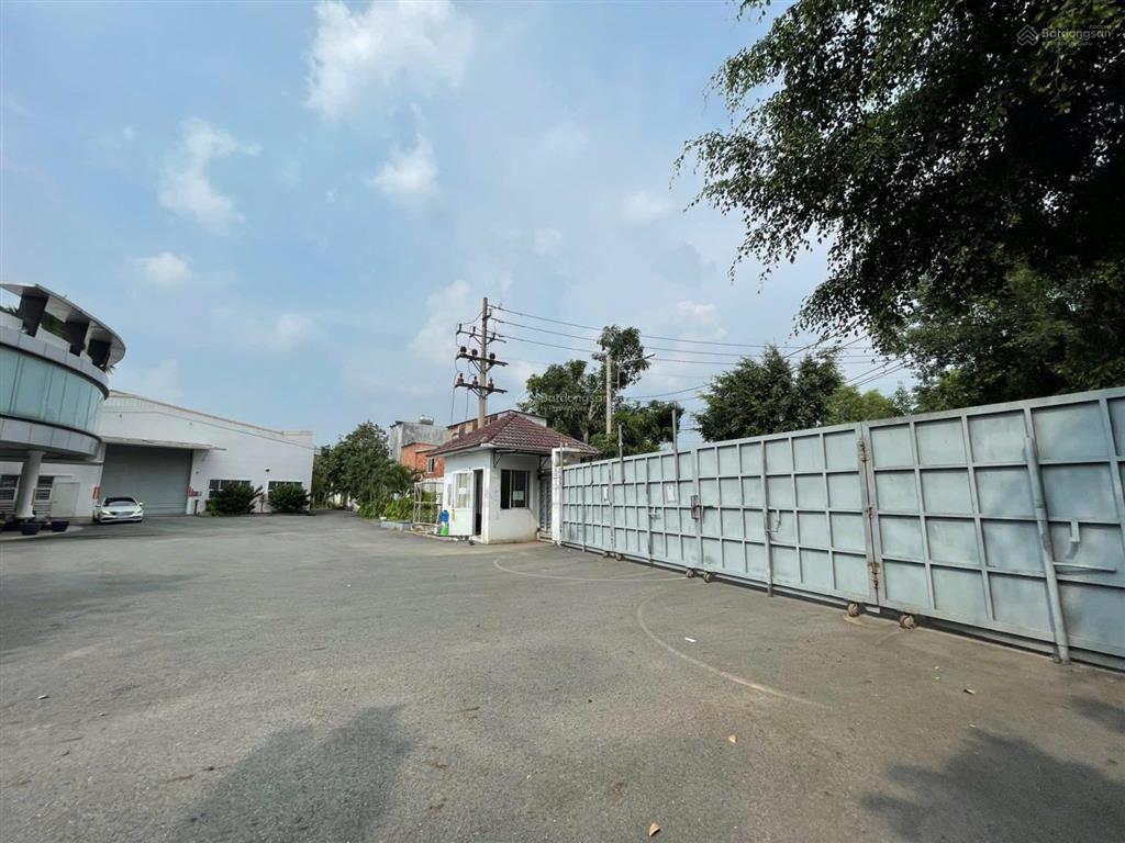 Nhà xưởng 10.000m2 đường hồ văn tắng nhà xưởng đang cho thuê 300 triệu/tháng cần bán