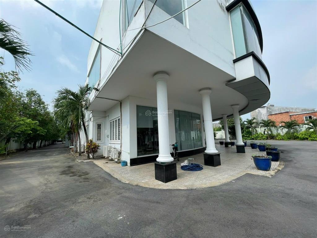 Nhà xưởng 10.000m2 đường hồ văn tắng nhà xưởng đang cho thuê 300 triệu/tháng cần bán