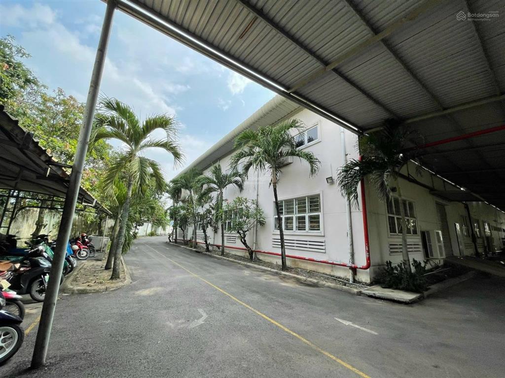 Nhà xưởng 10.000m2 đường hồ văn tắng nhà xưởng đang cho thuê 300 triệu/tháng cần bán