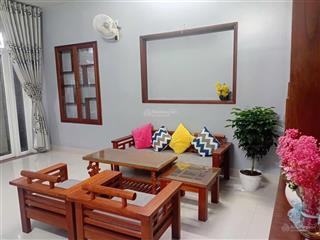 Cho thuê nhà 2 mặt tiền 4pn gần phạm văn đồng, gần biển