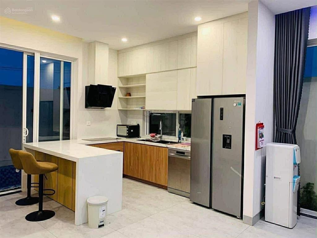 Cho thuê biệt thự 4pn khu nam hoà xuân. có hồ bơi, phòng xông hơi, sân vườn