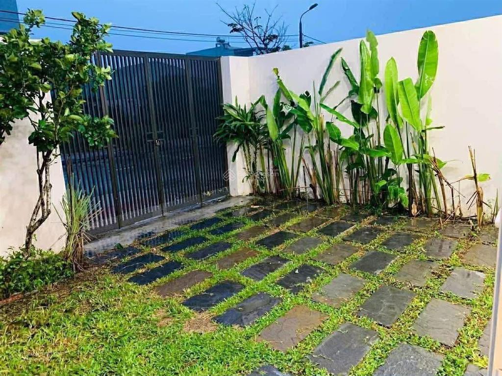 Cho thuê biệt thự 4pn khu nam hoà xuân. có hồ bơi, phòng xông hơi, sân vườn