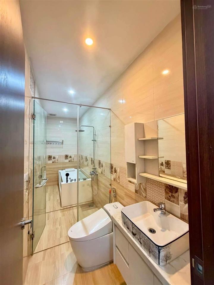 Cho thuê nhà 4 tầng 5pn đường trương quang được, khu nam hoà xuân