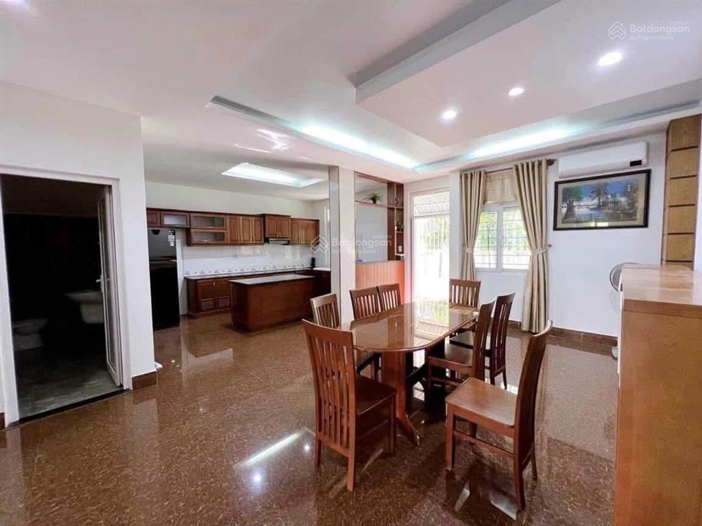 Cho thuê nhà phố 3pn khu phúc lộc viên, có sân vườn