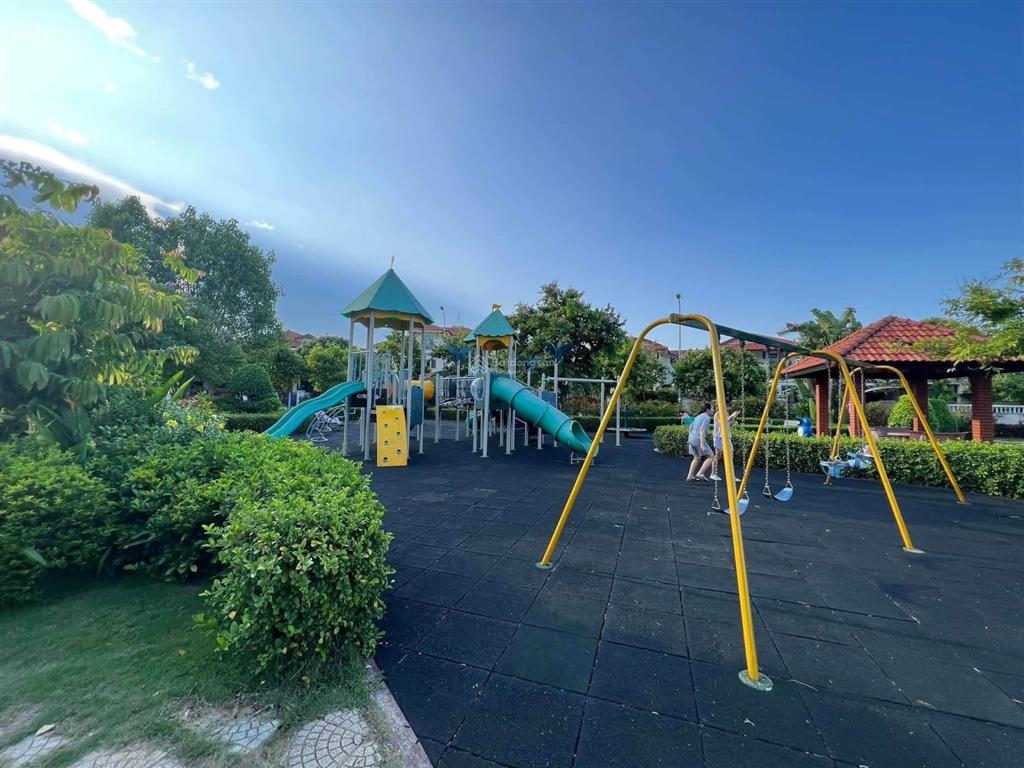 Cho thuê nhà phố 3pn khu phúc lộc viên, có sân vườn