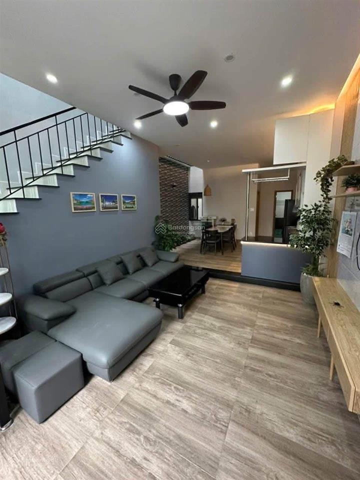 Cho thuê nhà 2 tầng 3pn đường mộc sơn 2x non nước, ngũ hành sơn