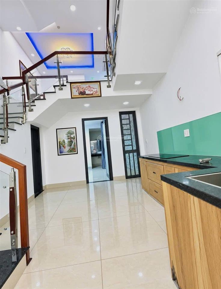 Cho thuê nhà 2,5 tầng mặt tiền bùi trang chước, hòa xuân