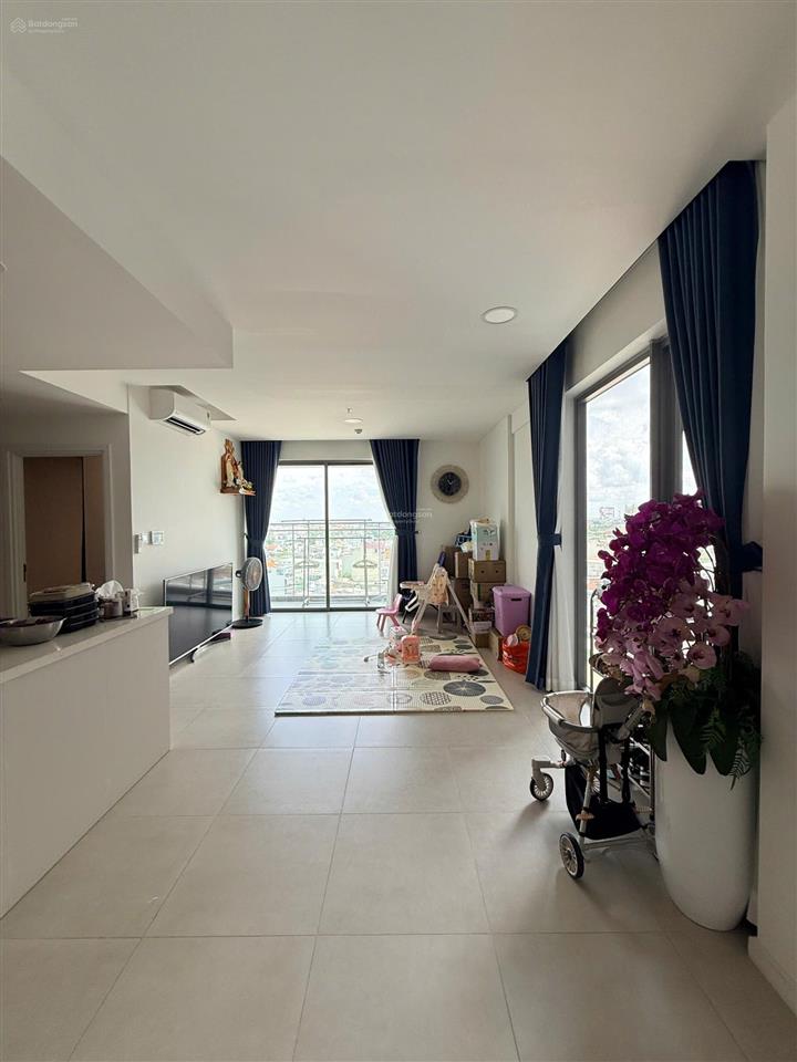 Cho thuê cc urban green, 17 triệu vnd/th, 107m2, 3pn, 2wc, view đẹp, nhanh tay