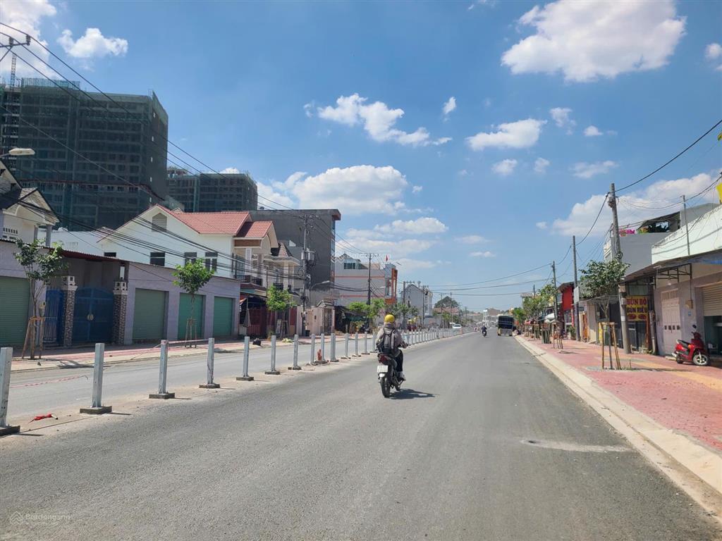 Mua đất tặng nhà, giá rất rẻ hxh lò lu ngay cạnh vin q9, giá chưa đến 56tr/m2