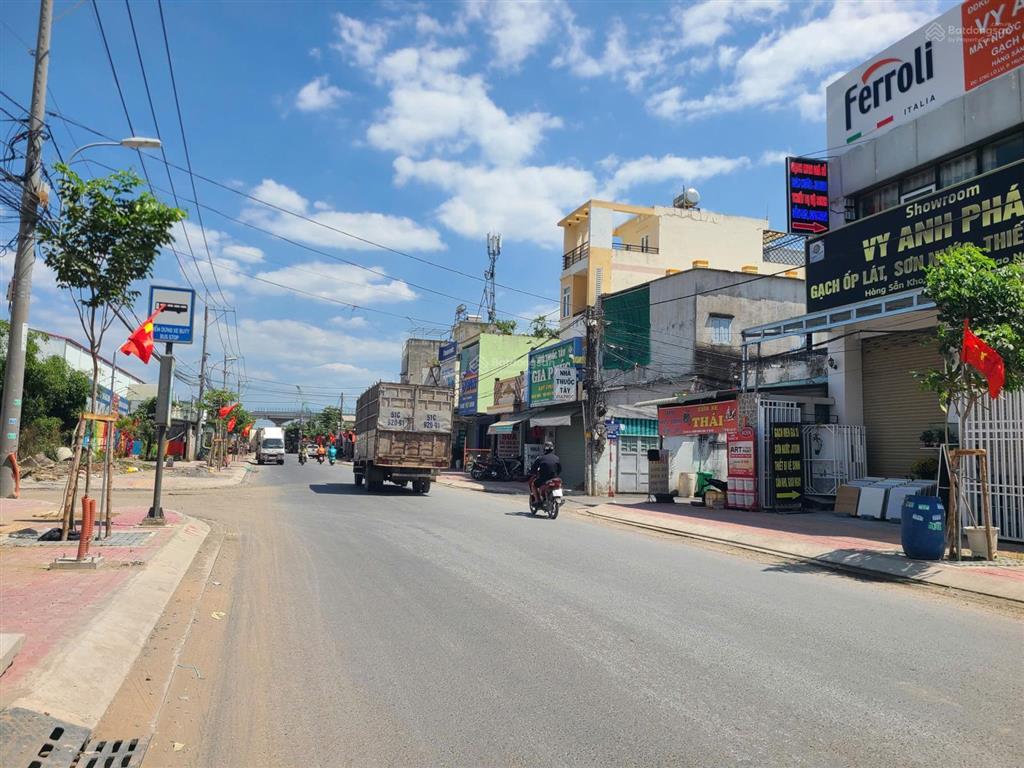 Mua đất tặng nhà, giá rất rẻ hxh lò lu ngay cạnh vin q9, giá chưa đến 56tr/m2