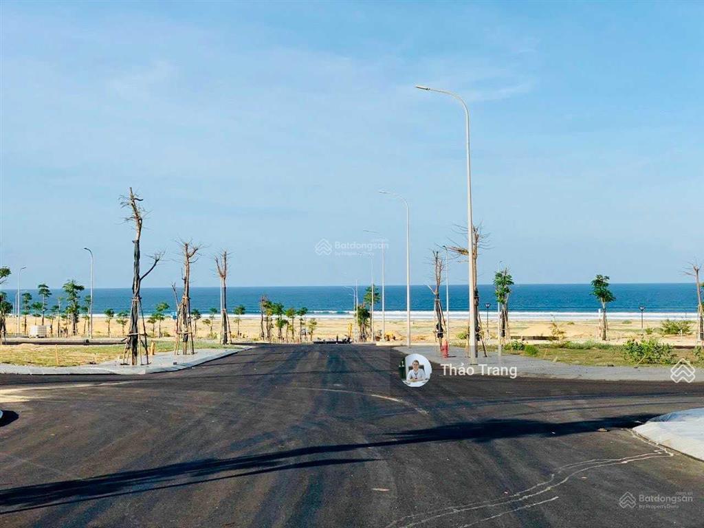 Bán gấp đất biển nhơn hội new city sát biển giá 1 tỷ 3 .  0942 776 ***