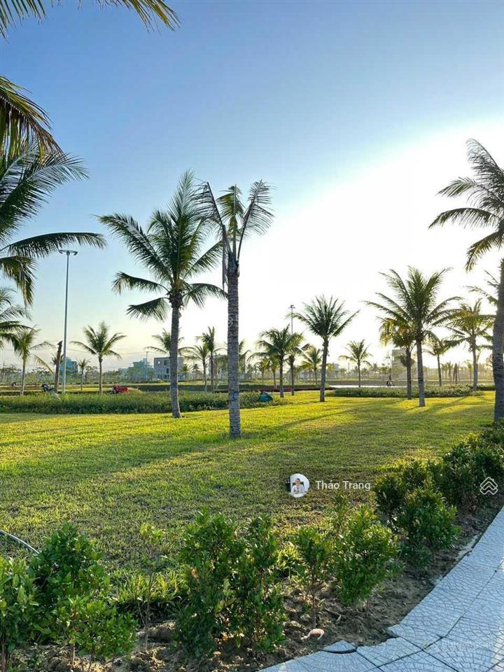 Bán gấp đất biển nhơn hội new city sát biển giá 1 tỷ 3 .  0942 776 ***