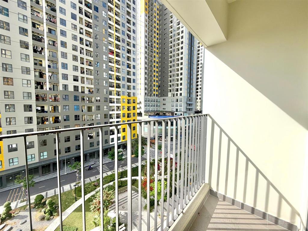Bán nhanh căn 2pn2wc, tầng thấp view nội khu tháp emerald bcons city, có cam kết thuê 12 triệu
