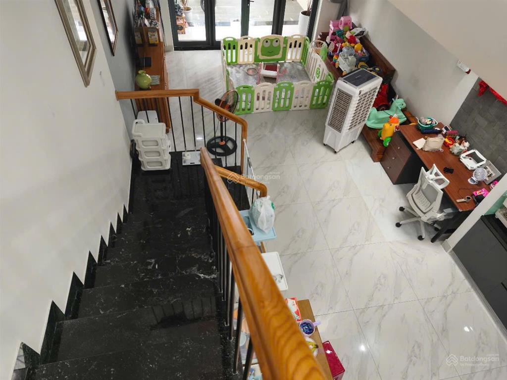 Giá chỉ 5,95 tỷ nhà 2 tầng mới tinh, 3pn, full đồ hiếm có khó tìm