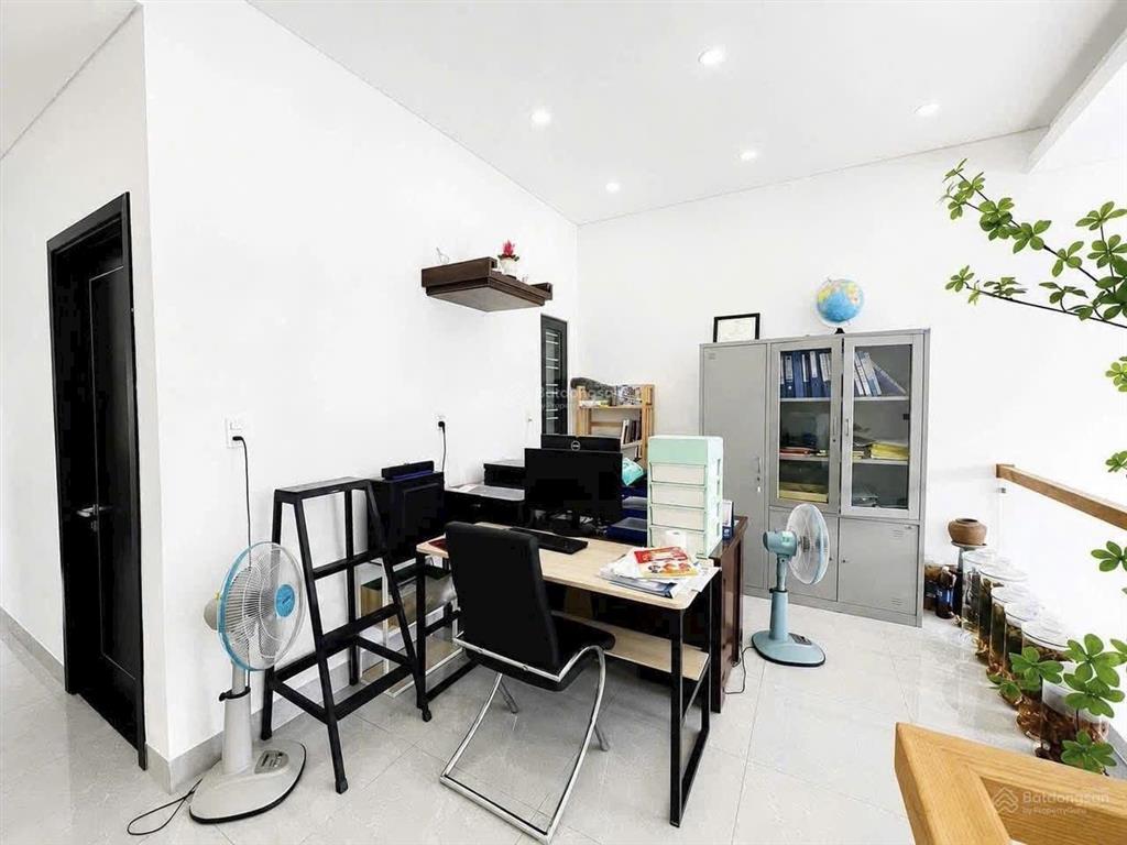 Nhà full nội thất 3pn nam hòa xuân 6,190 tỷ, hướng đông nam