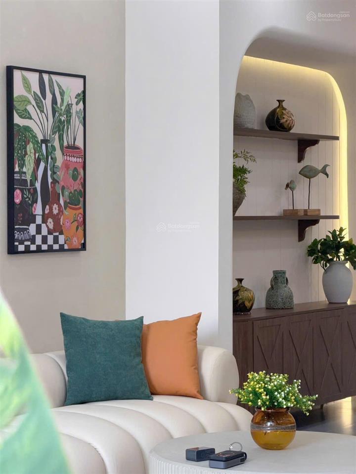 Nhà đẹp 3 tầng mặt tiền đường 7m5 hòa xuân, đà nẵng