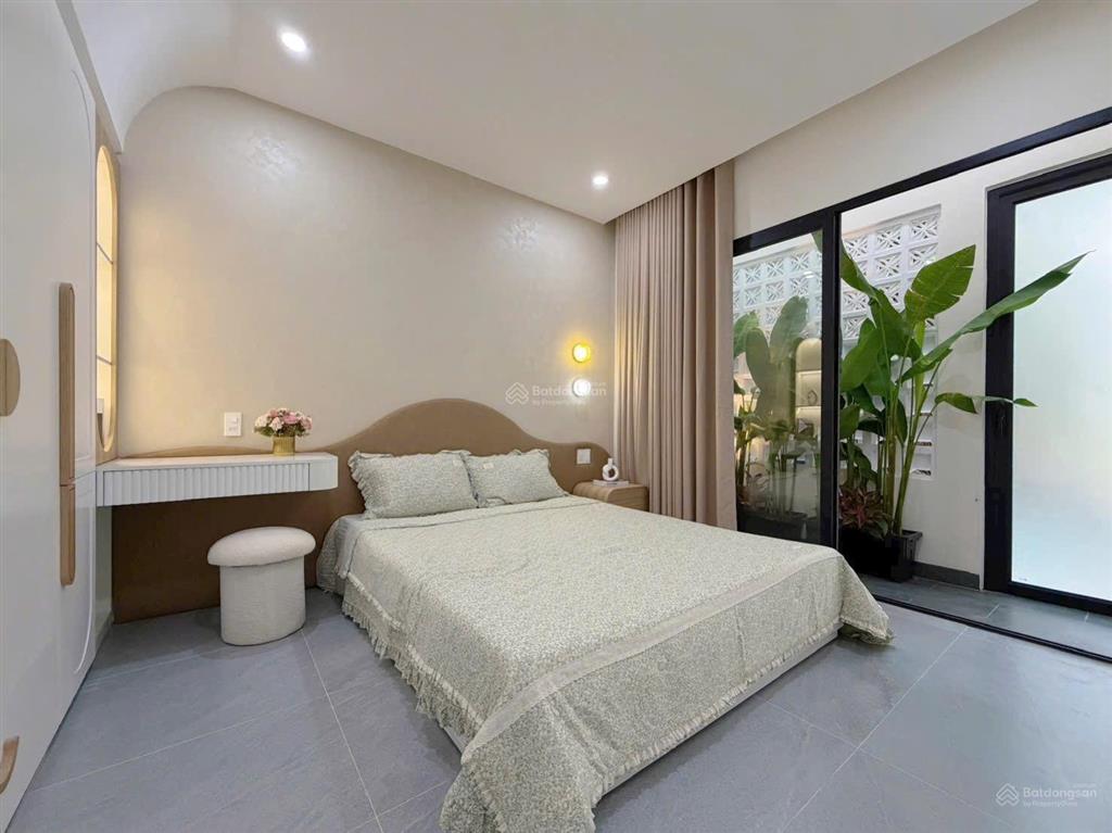 Nhà đẹp 3 tầng mặt tiền đường 7m5 hòa xuân, đà nẵng