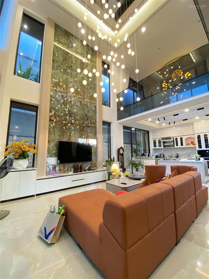 Cho thuê biệt thự 260m2 đẹp nội thất đẹp, ưu tiên chuyên gia nước ngoài thuê lâu dài