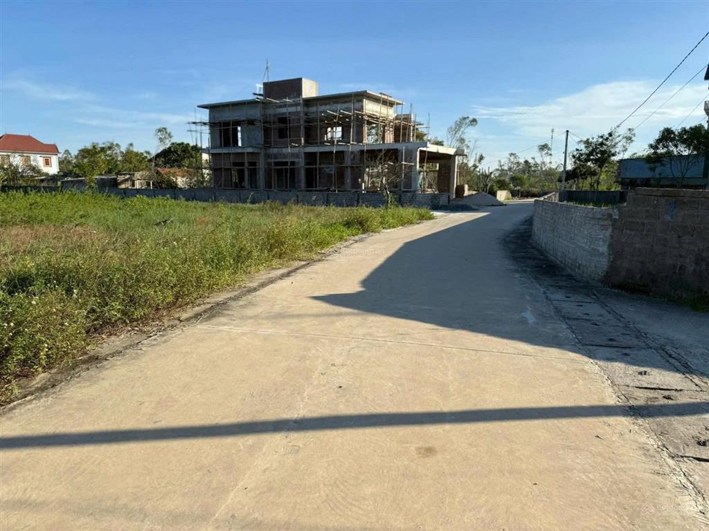 Hơn 1 tỷ 2 lô đất đẹp nghi hòa cửa lò đường oto vào tận nơi vị trí đẹp đi bộ ra vin cửa hội