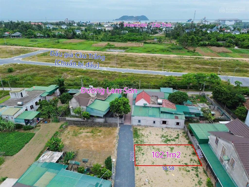Hơn 1 tỷ lô đất đẹp cách vin bãi biển tầm 500m  đường thông full thổ cư