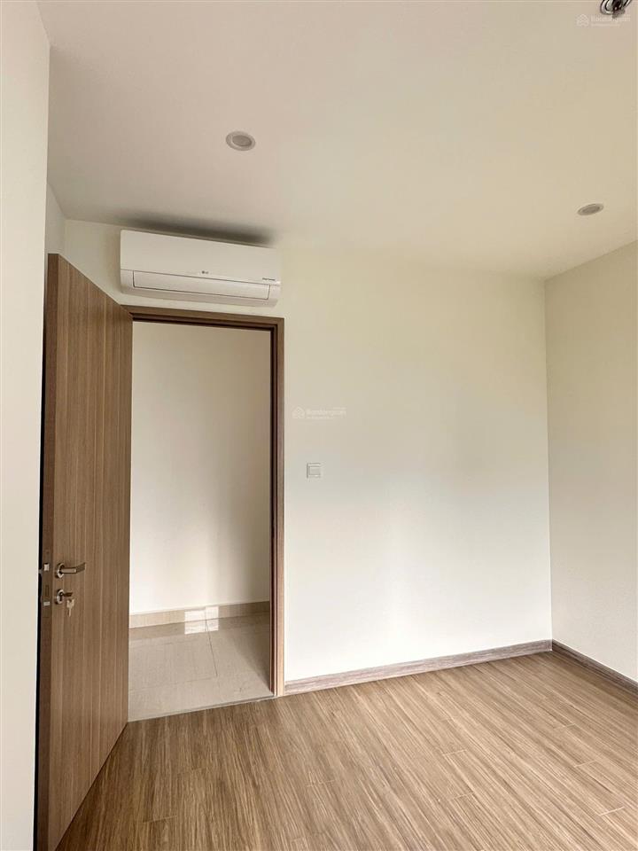 Giảm giá sốc 2,75 tỷ  căn góc 3 phòng ngủ vinhomes grand park view nội khu đẹp  nhà mới
