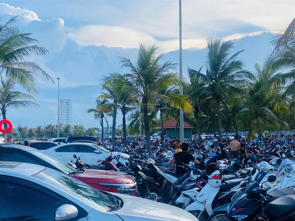 Bán góc 2mt minh mạng & saphia, vị trí đẹp sát biển