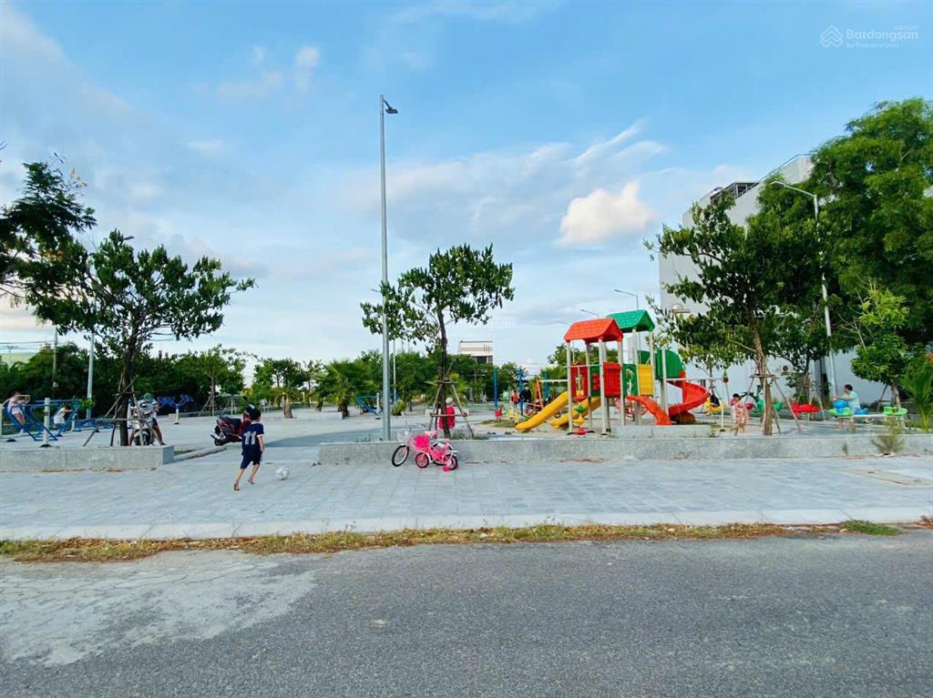 Chính chủ bán lô đơn rẻ và hiếm đường hoàng trọng mậu vị trí đẹp giá tốt,  0935474***