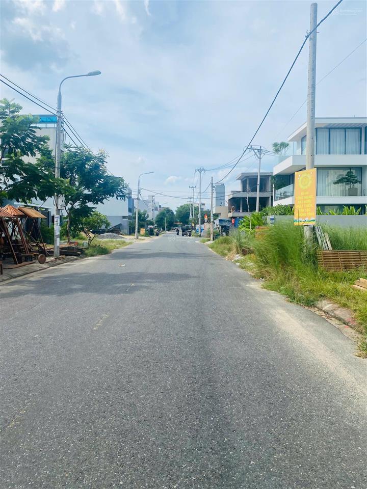 Sản phẩm hiếm, chào bán đường nguyễn đức thuận, đối diện bãi tắm sơn thủy, vị trí đẹp, giá tốt