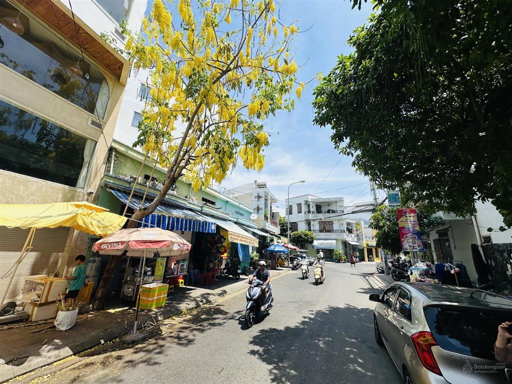 Chỉ với 15,9 tỷ anh chị sở hữu nhà 4 tầng mặt phố bàn cờ vị trí kinh doanh  trung tâm nha trang