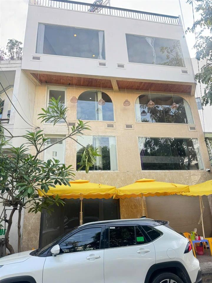 Chỉ với 15,9 tỷ anh chị sở hữu nhà 4 tầng mặt phố bàn cờ vị trí kinh doanh  trung tâm nha trang