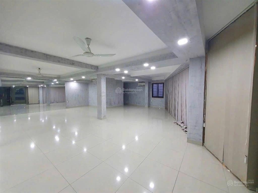 Chỉ với 15,9 tỷ anh chị sở hữu nhà 4 tầng mặt phố bàn cờ vị trí kinh doanh  trung tâm nha trang