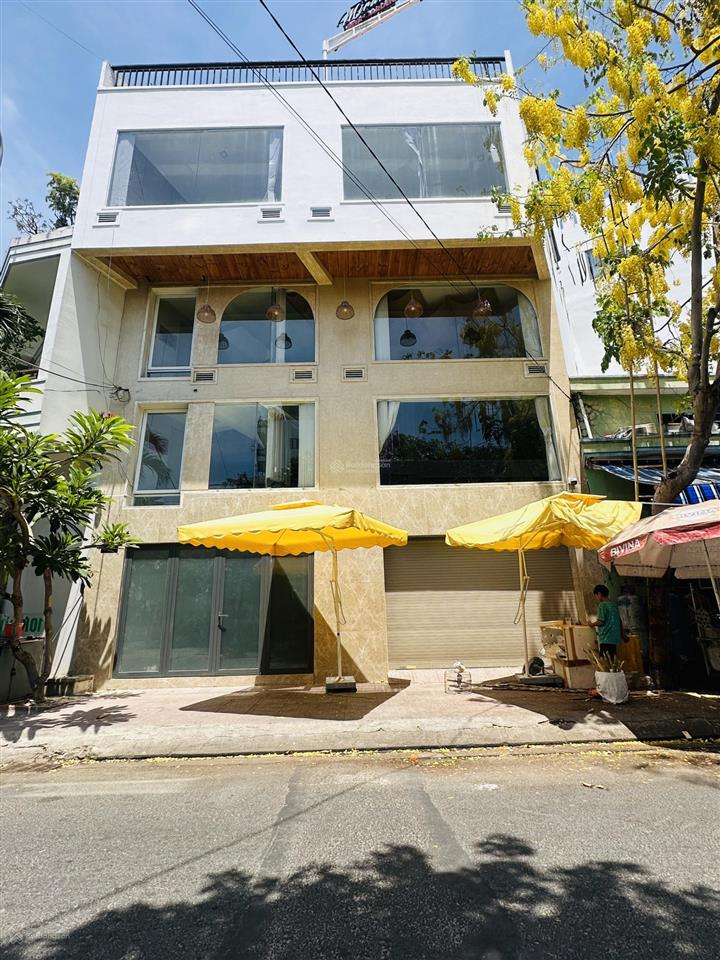 Chỉ với 15,9 tỷ anh chị sở hữu nhà 4 tầng mặt phố bàn cờ vị trí kinh doanh  trung tâm nha trang