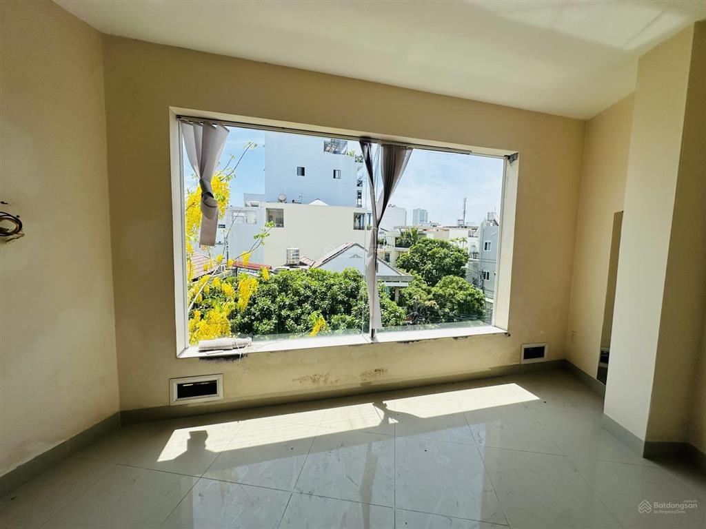 Chỉ với 15,9 tỷ anh chị sở hữu nhà 4 tầng mặt phố bàn cờ vị trí kinh doanh  trung tâm nha trang