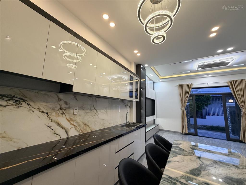 Bán gấp nhà riêng 2,19 tỷ, 95m2, 3pn tại xóm tháp 2, diên phú, diên khánh