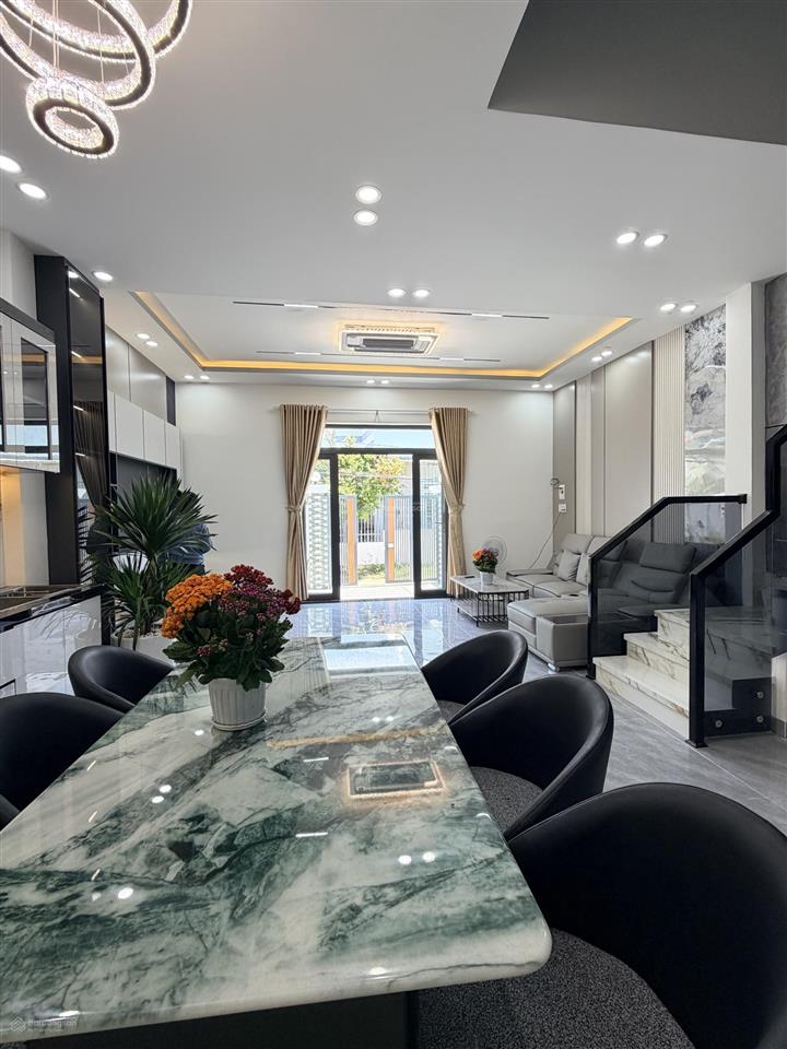 Nhà mới đường ô tô 7 chỗ thông mặt tiền xóm tháp 2 diên phú gần nha trang