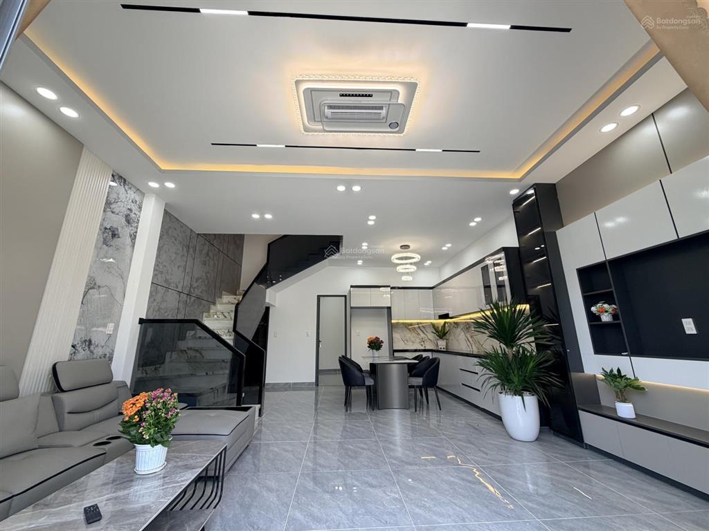 Nhà mới đường ô tô 7 chỗ thông mặt tiền xóm tháp 2 diên phú gần nha trang