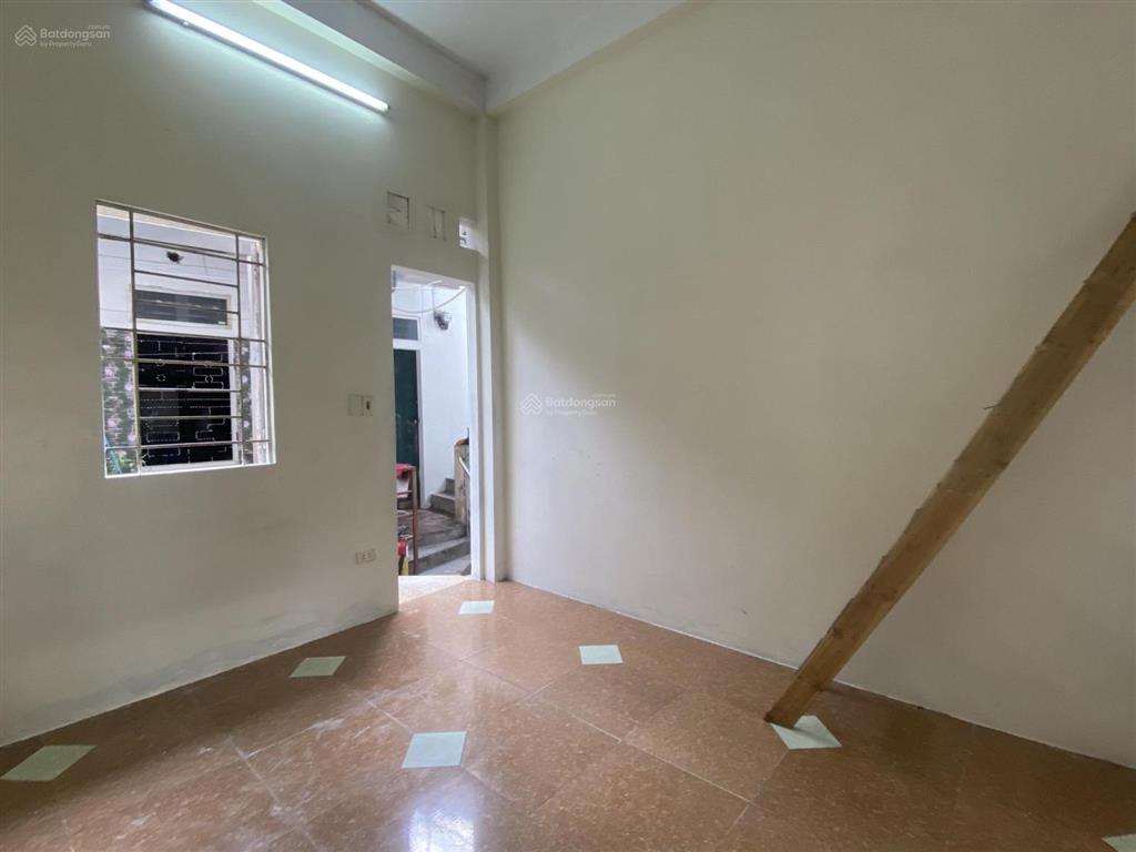 Cho thuê phòng vskk, có gác xép, giờ tự do, không chung chủ, ở luôn tại xuân la.  0988 823 ***