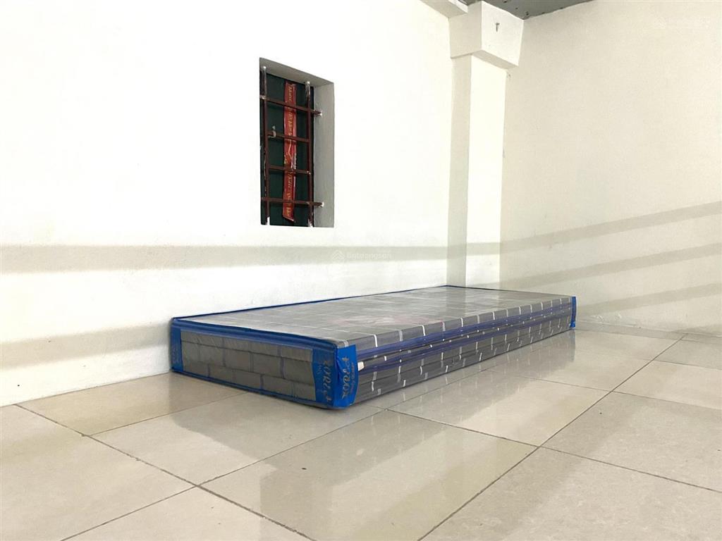 Cho thuê phòng vskk, có gác xép, giờ tự do, không chung chủ, ở luôn tại xuân la.  0988 823 ***