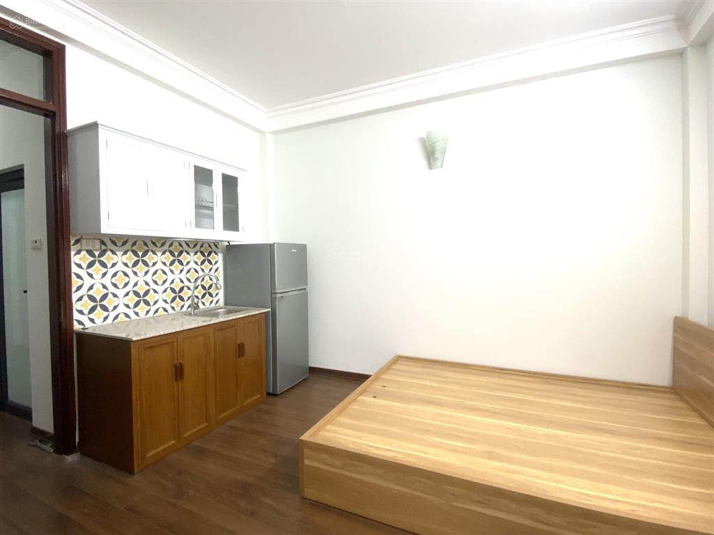 Cho thuê ccmn mới, full đồ, giờ tự do, không chung chủ tại xuân la 4.2tr/th.  0988 823 ***