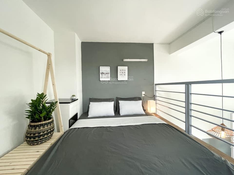 Cho thuê nhà cấp 4 mới đẹp, vskk, gác xép 2m, đủ tiện ích, giờ tự do ở xuân la.  0988 823 ***