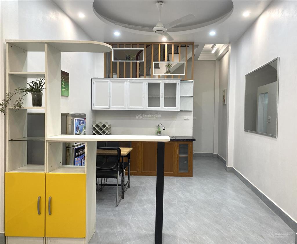 Cho thuê nhà riêng 35m2 (3 tầng+1 tum) xuân lavõ chí công mới xây full đồ, ở luôn.  0988 823 ***