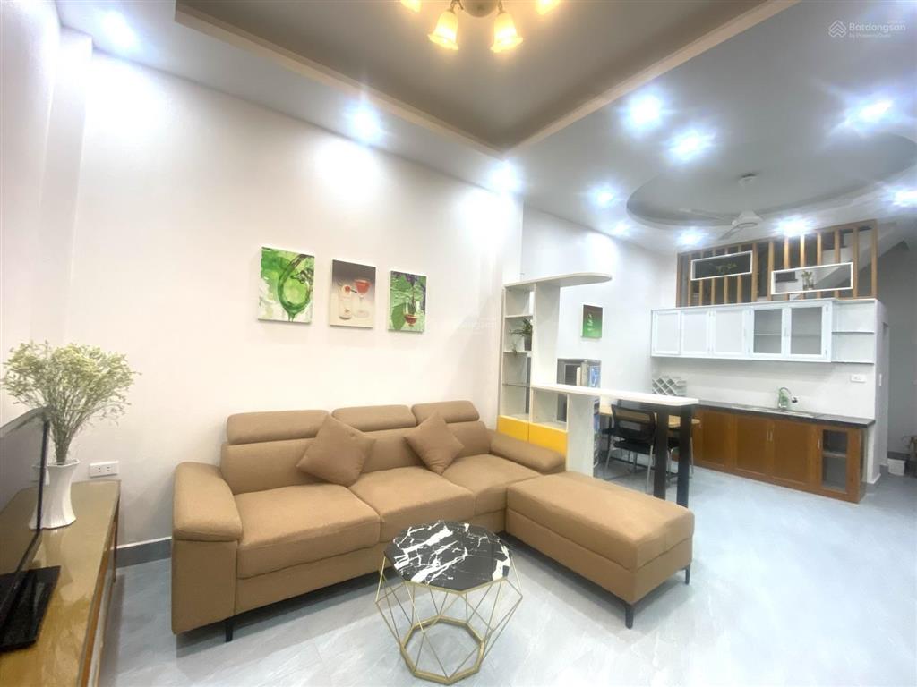 Cho thuê nhà riêng 35m2 (3 tầng+1 tum) xuân lavõ chí công mới xây full đồ, ở luôn.  0988 823 ***