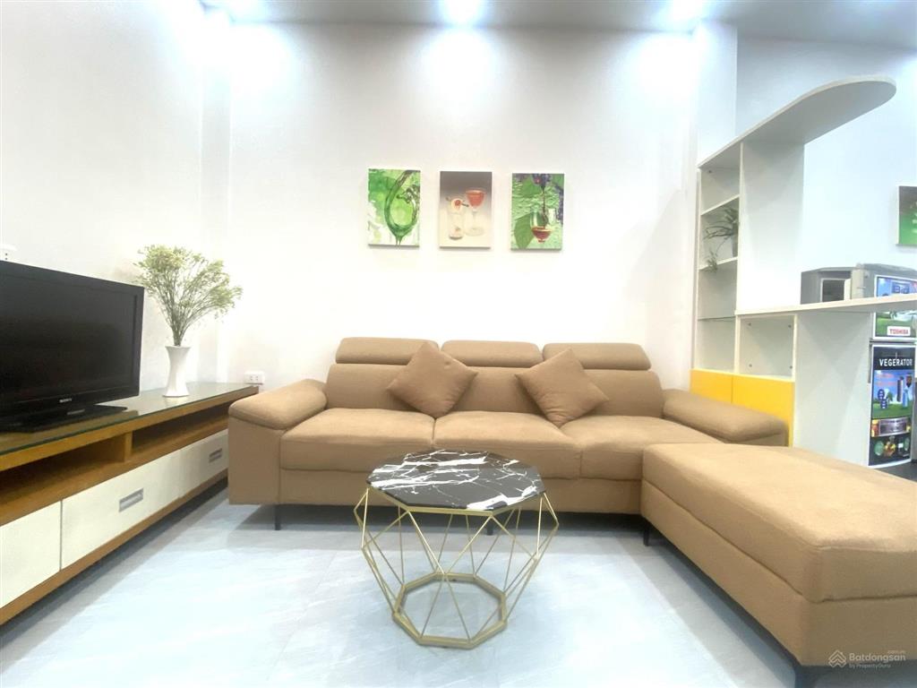 Cho thuê nhà riêng 35m² (3 tầng + 1 tum) tại võ chí công mới xây full đồ, ở luôn. cc 0988 823 ***