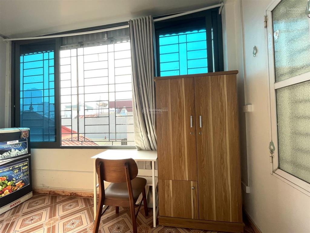 Cho thuê ccmn 3tr mới, full đồ, giờ tự do, ko chung chủ ở nguyễn hoàng tôn.  0988 823 ***