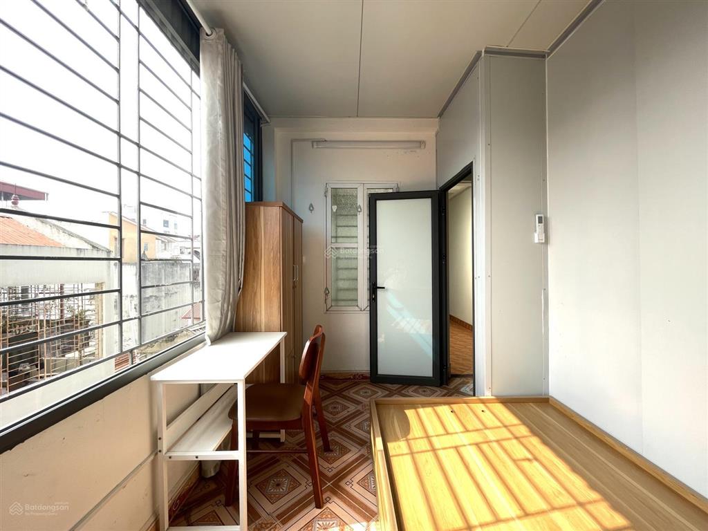 Cho thuê ccmn 3tr mới, full đồ, giờ tự do, ko chung chủ ở nguyễn hoàng tôn.  0988 823 ***