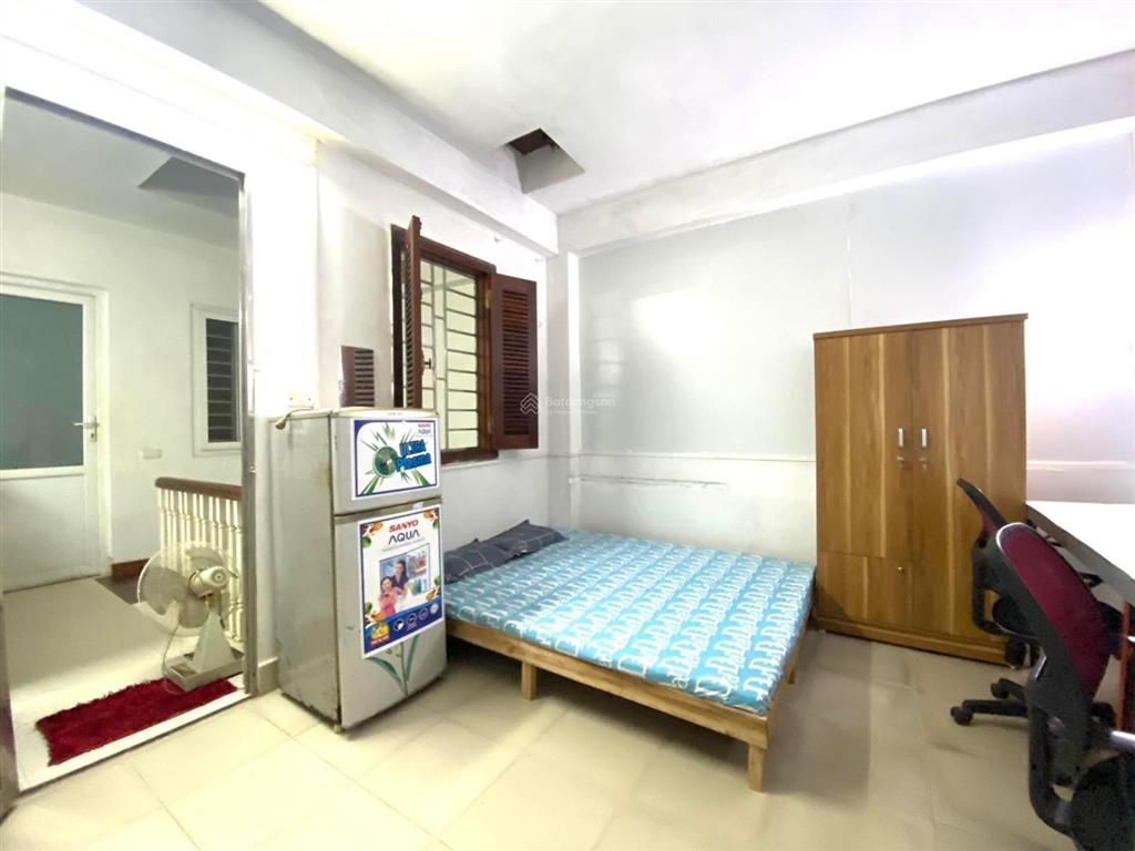 Cho thuê phòng trọ 25m2 full đồ, giờ tự do, không chung chủ tại đỗ nhuận 2,8tr.  0988 823 ***