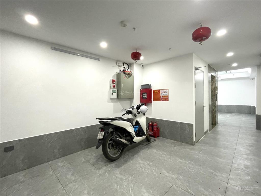 Toà ccmn mới full đồ a  z, như khách sạn, thang máy, ngõ 38 xuân la