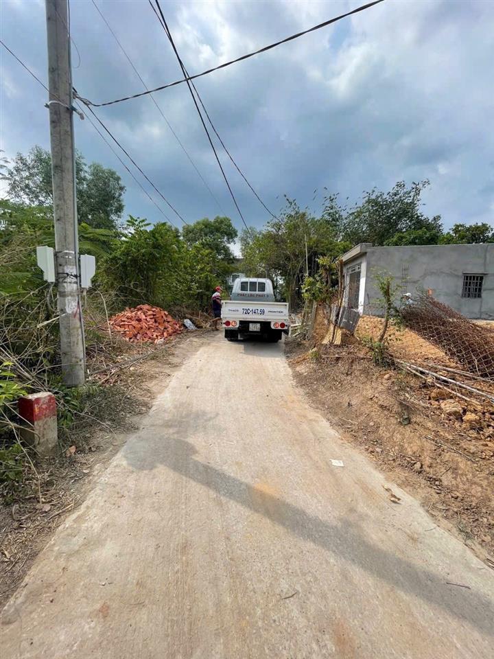 Bán nền đất 2 mặt tiền trước sau thuộc xã phú thạnh, cạnh vđ3 và đường kết nối vào sân bay, giá tốt