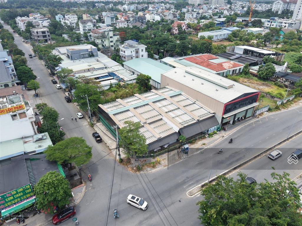 Cho thuê nhà mặt tiền đường liên phường, dt 5x20m, 1 trệt 3 lầu, giá 25tr/th