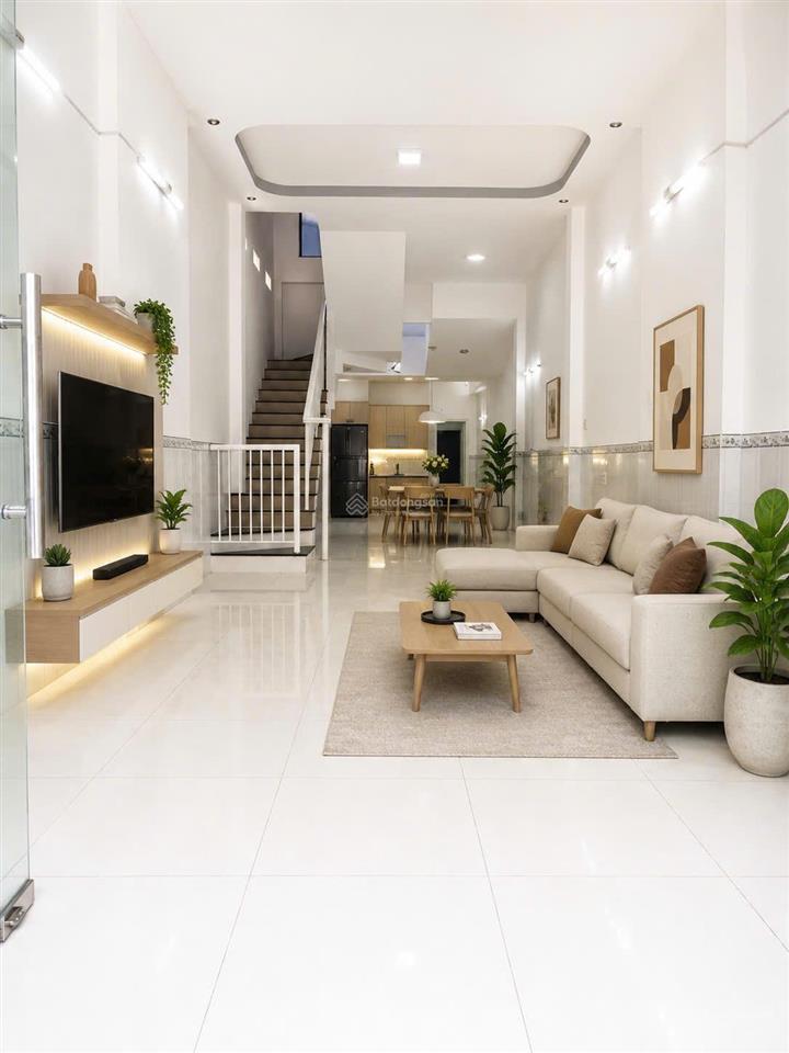 Bán nhà mặt tiền đại lộ 2  đỗ xuân hợp, ngay chợ phước bình dt 4x22m, giá 15.5 tỷ, xd 1 trệt 3 lầu